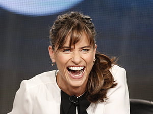 Maria Menounos Questions Amanda Peet About 'Game Of Thrones' Season 5 Spoilers On Red Carpet, HD wallpaper