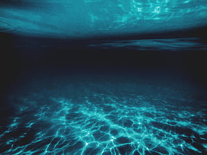 Blue Body of Water ·, River Underwater, HD wallpaper