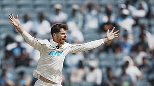Mitchell Santner's Incredible Pune Test: Explaining How The Left Arm Spinner Produced A Career Best Performance. Cricket News Indian Express, HD wallpaper