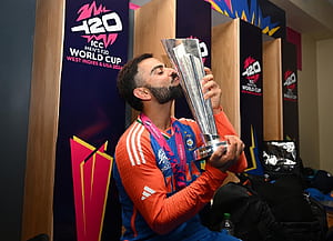 This was my last T20 game playing for India Kohli draws curtains on stellar T20I career after World Cup win, Virat Kohli with T20 trophy, HD wallpaper