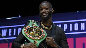 Deontay Wilder With W B C Championship Belt, WBC Belt, HD wallpaper