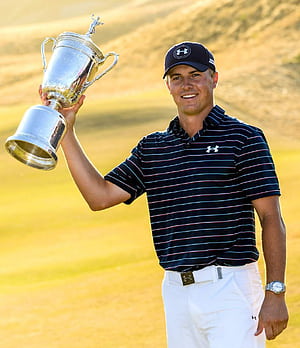 Jordan Spieth Raising The Trophy In The Hand Print, HD phone wallpaper