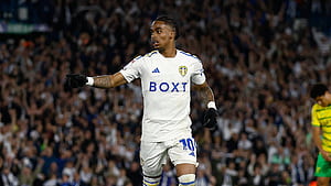 Leeds United receive major Crysencio Summerville boost as West Ham set to drop interest, HD wallpaper