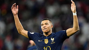 Mbappé is bringing soccer to a new dimension at World Cup. FOX 5 San Diego & KUSI News, Mbappe World Cup 2022, HD wallpaper