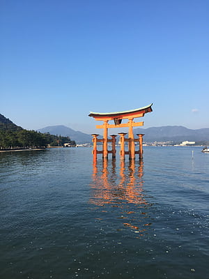 The Ultimate Miyajima Guide: where to stay, what to do, how to move around and where to eat, Itsukushima, HD phone wallpaper