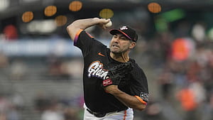 Justin Verlander Earns First Home Win With Giants In 5 2 Win Over Cubs Economic Times, HD wallpaper