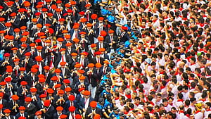 The Physics That Keeps a Crowd From Becoming a Stampede, Crowd People, HD wallpaper