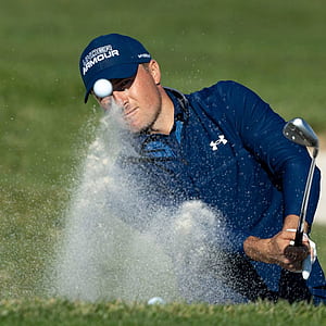 Jordan Spieth Golf Shot In Action, HD phone wallpaper