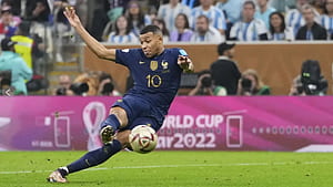 FIFA WC final rewind: Meant for greatness, Mbappe touches it in front of Messi on a frenzied night in Doha. Football News Indian Express, Mbappe World Cup 2022, HD wallpaper