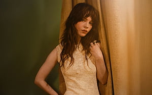 Sophie Thatcher Lofficiel , Resolution , , Background, and, HD wallpaper