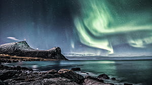 Myrland Viken Norway Scenic View Of The Sea Under Northern Lights, norway, sea, northern-lights, aurora, ocean, mountains, mountain, sky, star, nature, HD wallpaper