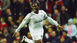 Paying tribute to Okocha's unrivalled Bolton Wanderers team. Sporting News Canada, Jay-Jay Okocha, HD wallpaper