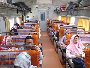 Java Kereta Api Train 20171225_101548, HD wallpaper