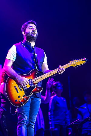 Arijit Singh's Concert: A Musical Night To Remember, phone, Arijitsingh, HD phone wallpaper