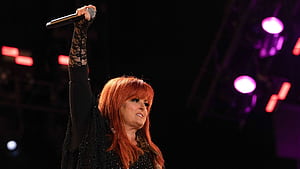 Wynonna Judd prepares new tour, talks about loss, HD wallpaper