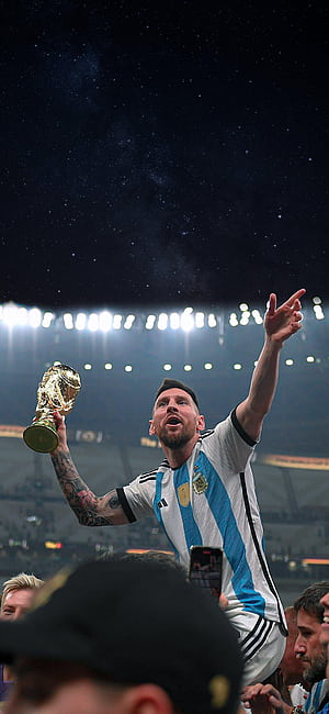 Messi Fifa World Cup 2022 Final Dump, Messi Lifting World Cup, HD phone wallpaper