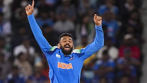 Varun Chakravarthy's High Five Return To Dubai In India's Win Over NZ, HD wallpaper