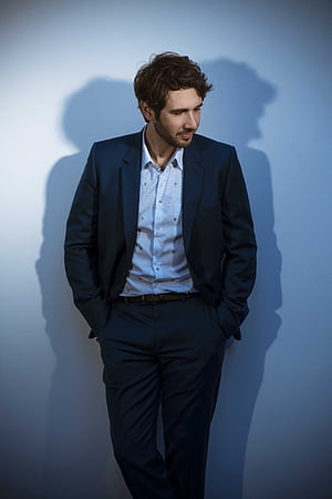 With a new album and tour, Josh Groban is back singing a more familiar tune Boston Globe, HD phone wallpaper