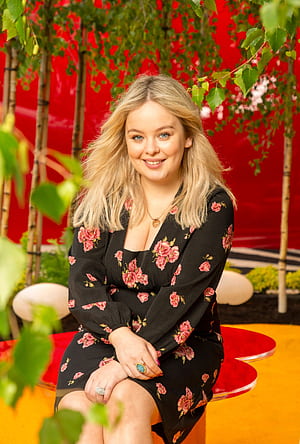 Nicola Coughlan, HD phone wallpaper