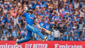 Virat Kohli's 50th Ton: Boss Of ODI Cricket Scales Mt. Everest In Front Of His Idol Sachin Tendulkar. Cricket World Cup News Indian Express, Virat Kohli Signature, HD wallpaper
