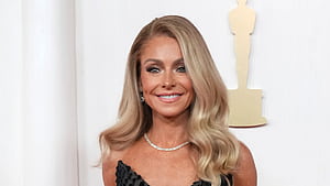 Kelly Ripa looks unrecognizable as she transforms into Ariana Grande fans call 'uncanny' makeover 'disturbing', HD wallpaper