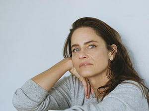 Amanda Peet on Getting Breast Cancer While Losing Her Parents. The New Yorker, HD wallpaper