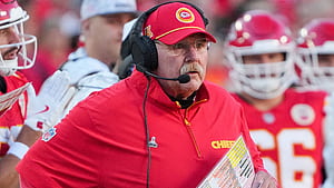 Andy Reid sends clear message to Kansas City Chiefs and admits team could sign agent to protect Patrick Mahomes, HD wallpaper