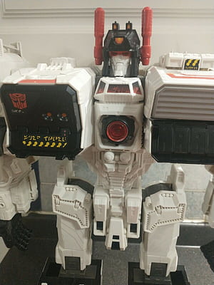 Transformers Generations Metroplex, HD phone wallpaper