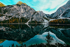 Reflection of Mountain on Lake Braies ·, Alps Lake, HD wallpaper