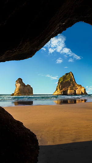 Wharariki Beach Cave, Archway Islands, South Island of New Zealand. Windows Spotlight, HD phone wallpaper