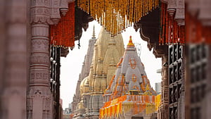 Over five lakh devotees throng Kashi Vishwanath Dham on first day of new year Economic Times, Kashi Vishwanath Temple, HD wallpaper