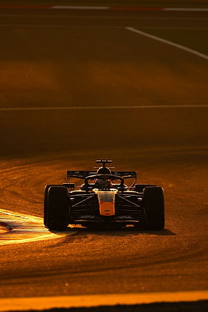 Late night finds. and it's your new RB22 lockscreen, HD phone wallpaper