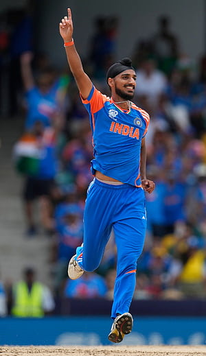 T20 World Cup: 'Just a start for Arseep like the whole of India, we're overjoyed'. Chandigarh News Indian Express, Arseep Singh, HD phone wallpaper
