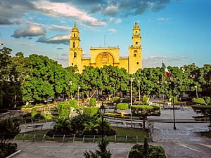 Merida Mexico Things to Do + Yucatan Travel Guide, HD wallpaper